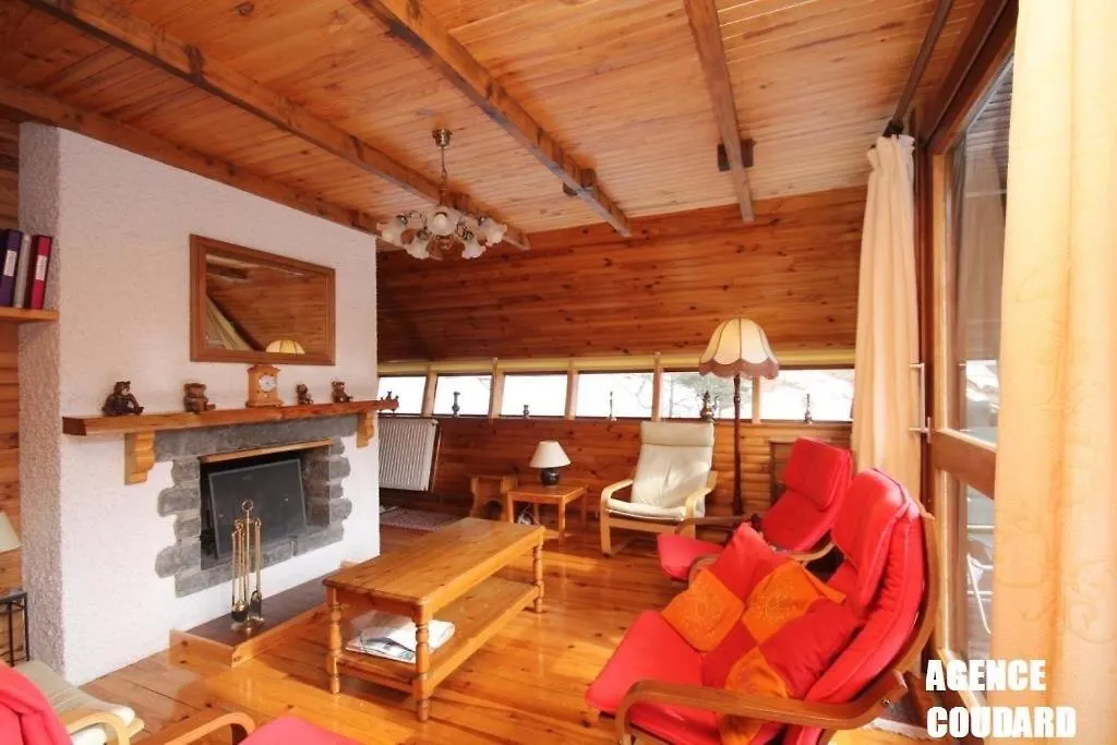 Chalet Le Balcon Du Sancy: Weekly Mountain Retreat Le Mont-Dore