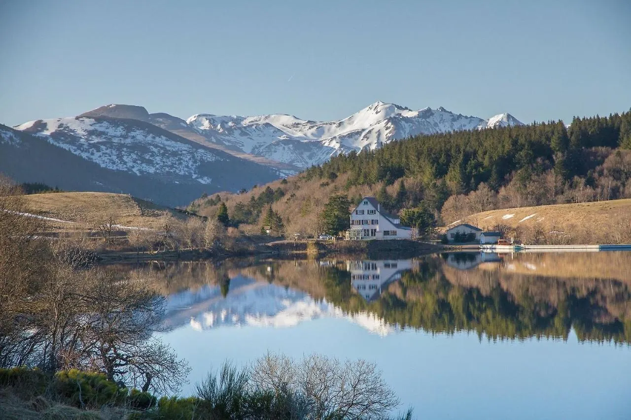 Chalet Le Balcon Du Sancy: Weekly Mountain Retreat Le Mont-Dore