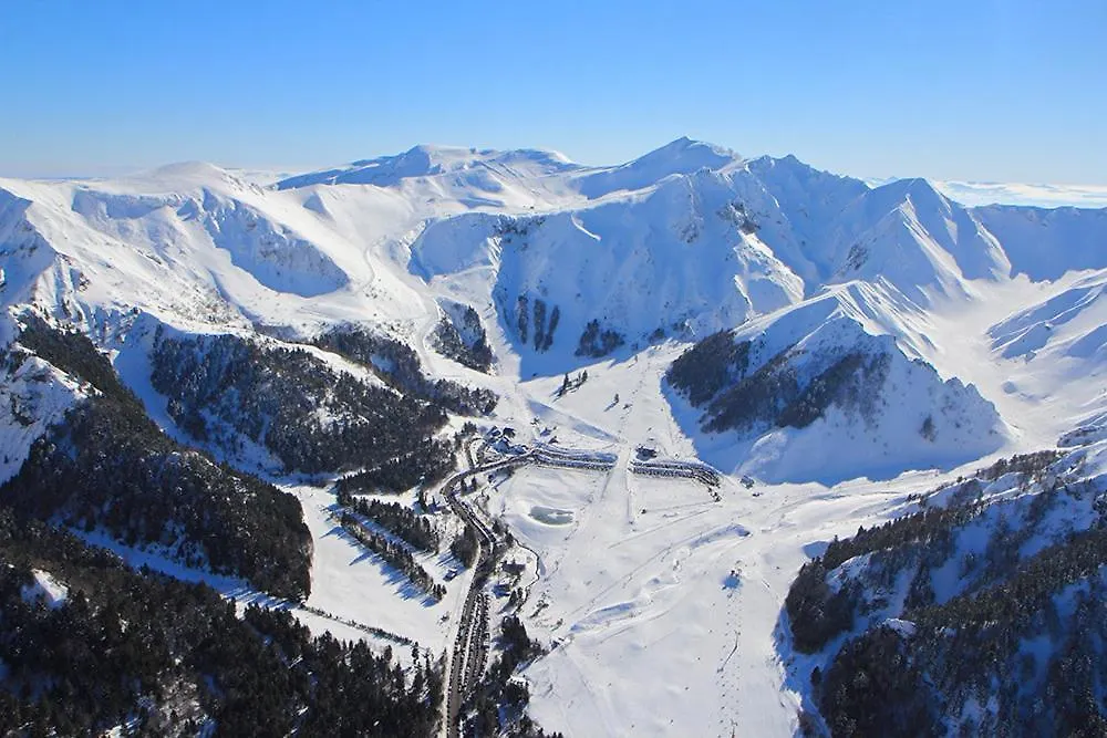 Chalet Le Balcon Du Sancy: Weekly Mountain Retreat Le Mont-Dore 0*,