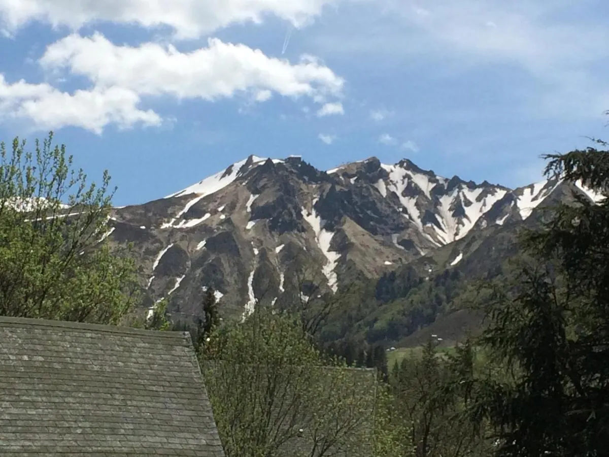 Chalet Le Balcon Du Sancy: Weekly Mountain Retreat Le Mont-Dore